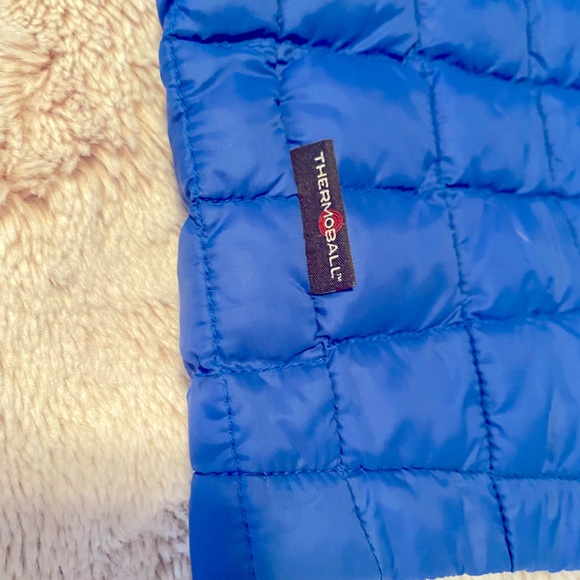 North Face Boys ThermoBall Jacket, Blue Size LG 14-16. Gently worn. - Picture 3 of 5